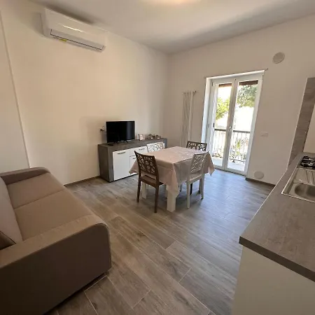 Apartament Chiara *